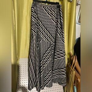 Cato women size 18/20 maxi skirt excellent condition